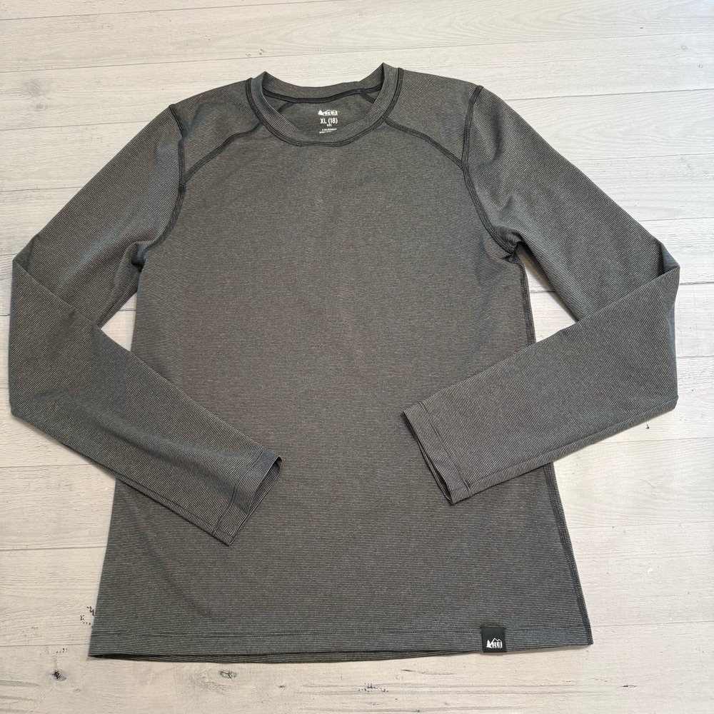 REI kids grey long sleeve baselayer XL 18